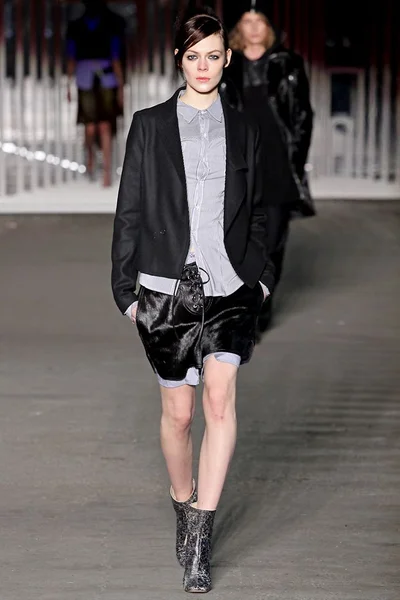 Look 5